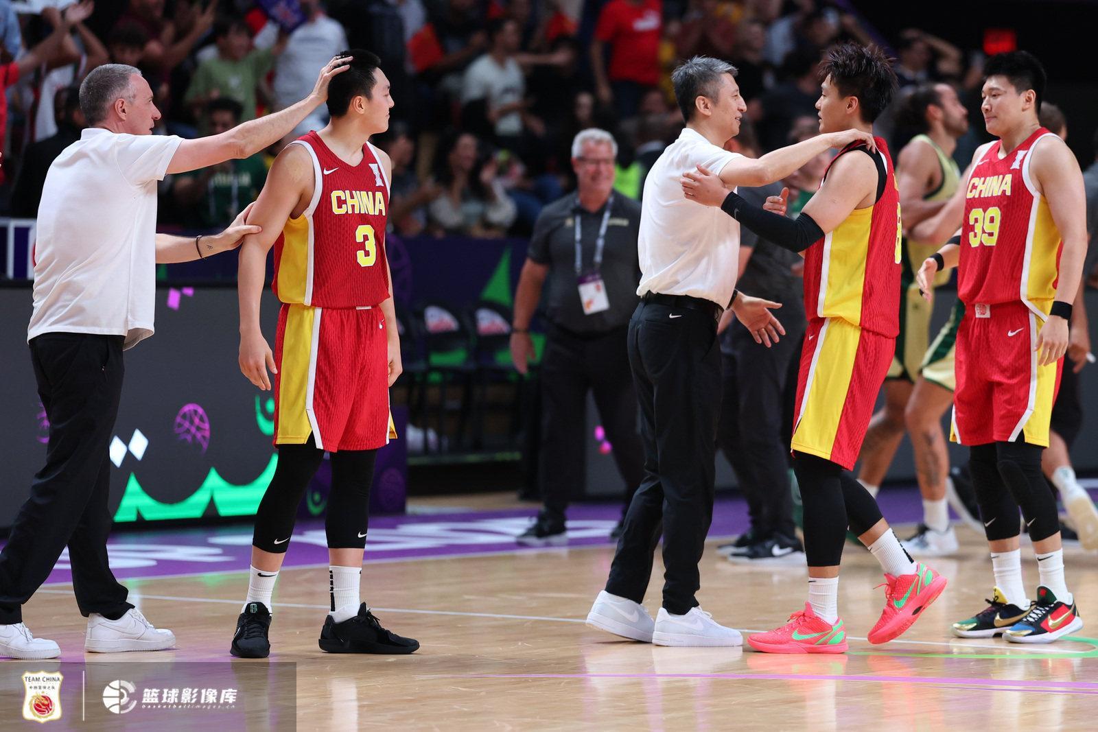 郭士强：我认为这届男篮是最无私奉献的一届 没人看重个人数据